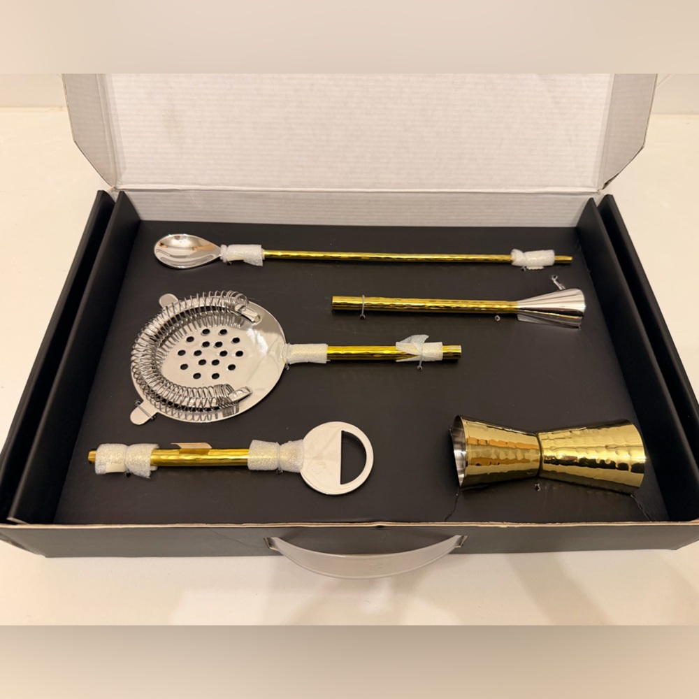 Nordstrom at Home Hammered Gold 5-Piece Bar Tool Set New in Box Cocktail Set‎